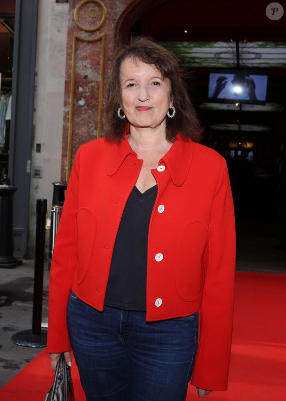 Interrogée sur une éventuelle participation, elle a répondu franchement : "Ah non, ça on ne m'a pas proposé." 

Anne Roumanoff - Vianney inaugure sa statue de cire au musée Grévin à Paris le 27 mai 2025.

© Denis Guignebourg / Bestimage