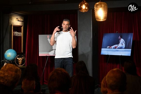 Exclusif - Christophe Pinna, l'ancien professeur de sport de la Star Academy et champion du monde de Karaté, était sur les planches, à Nice, au Carré d'Or, le 8 avril 2026 © Bruno Bebert/Bestimage