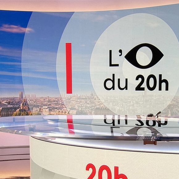 Captures d'écran - Léa Salamé présente son premier journal de 20 heures sur France 2 le 1er septembre 2025.

© Alain Guizard / Bestimage