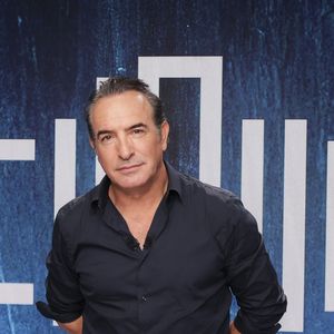 Exclusif -  Jean Dujardin, sur le plateau de Clique présenté par M.Achour, et diffusé sur Canal + le 27 octobre 2025, à Paris, France, le 21 octobre 2025. © Jack Tribeca/Bestimage