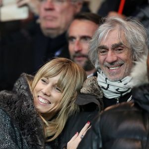 Louis Bertignac et Laetitia Brichet au Parc des Princes à Paris le 4 mars 2015.

DOMINIQUE JACOVIDES / BESTIMAGE