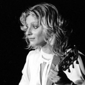 Véronique Sanson sur scène dans les années 1980. Photo by APS-Medias/ABACAPRESS.COM