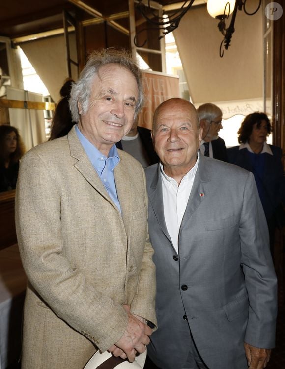 Le quadragénaire est à la tête de Daroco, un groupe qui emploie 120 personnes

Exclusif -  Franz-Olivier Giesbert, Marc Ladreit de Lacharrière - Remise du Prix de la Revue des Deux Mondes au Bistrot de Paris, Paris le 31 mai 2022.
© Marc Ausset-Lacroix / Bestimage