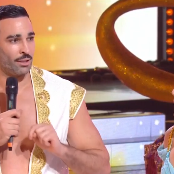 Adil Rami, en Aladdin, et sa partenaire Ana Riera lors du quatrième prime de "Danse avec les stars" sur TF1