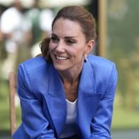 Le prince George immense, Louis cramponné à elle : Kate Middleton célèbre son impressionnant défi en famille