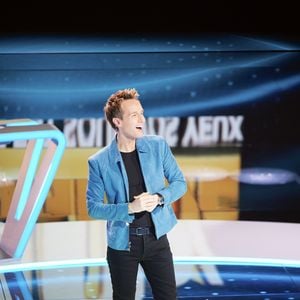 Qui recevait trois nouvelles célébrités 

Exclusif - Cyril Féraud - Enregistrement de l'émission "100% Logique", présentée par Cyril Féraud et diffusée le 12 avril 2025 sur France 2. Le 17 décembre 2024
© Cyril Moreau / Bestimage