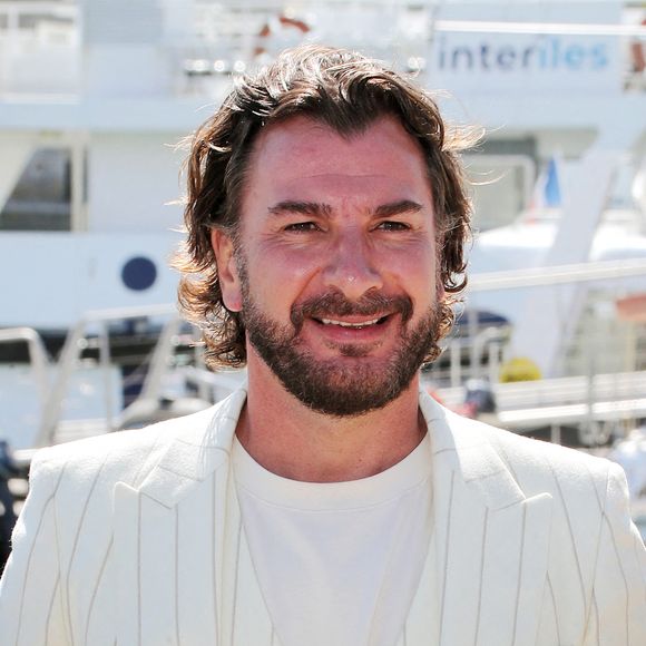 Michaël Youn a vite deviné de qui il s'agissait 

Michael Youn - Photocall du film "Flashback" lors de la 26ème Edition du Festival de la Fiction de La Rochelle.
© Patrick Bernard / Bestimage