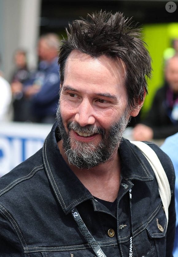 Keanu Reeves, passionné de moto, est venu jusqu'à Hohenstein-Ernstthal pour le grand prix moto GP d'Allemagne le 7 juillet 2024.

© Imago / Panoramic / Bestimage