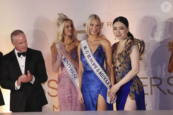 Raul Rocha Cantu, Miss Danemark Victoria Kjær Theilvig, Miss Finlande Matilda Wirtavuori, Anne Jakkapong Jakrajutatip, Miss Nigeria Chidimma Adetshinar, assistent à une conférence de presse après avoir été couronnées Miss Univers après leur participation au 73e concours de Miss Univers à Mexico City Arena le 16 novembre 2024 à Mexico City, Mexique.  © 2024 Eyepix Images/The Grosby Group
