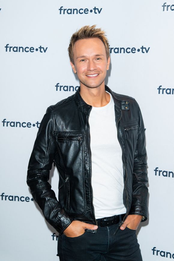 Intitulé "L'Entre-Deux-Mers - Gironde", ce numéro marque la fin d'une aventure de plusieurs années pour l'animateur.

Cyril Féraud lors du photocall dans le cadre de la conférence de presse de France Télévisions au Pavillon Gabriel à Paris, France, le 24 août 2021. © Pierre Perusseau/Bestimage