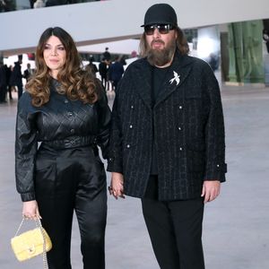 Il est propriétaire d’un duplex situé sur la butte Montmartre, acquis avec son épouse DJ, Amandine de La Richardière.

Amandine de la Richardière et Sébastien Tellier - Célébrités au Défilé de Mode Chanel, Collection Haute Couture Printemps / Été 2025, dans le cadre de la Fashion Week de Paris, France, le 27 Janvier 2025.
© Bertrand Rindoff / Bestimage