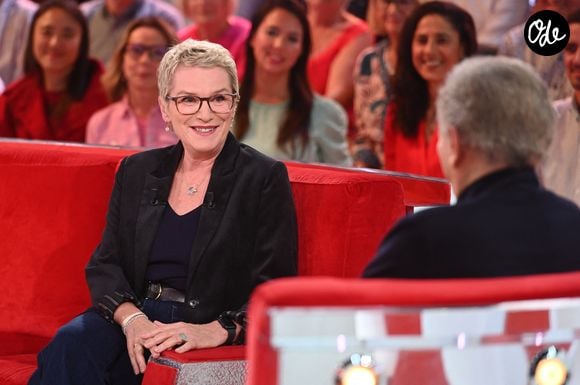 Exclusif - Elise Lucet et Michel Drucker - Enregistrement de l'émission Vivement dimanche au studio Rive gauche, presentée par Michel Drucker . Diffusion sur France 3 le 25/10/2026. © Guillaume Gaffiot / Bestimage