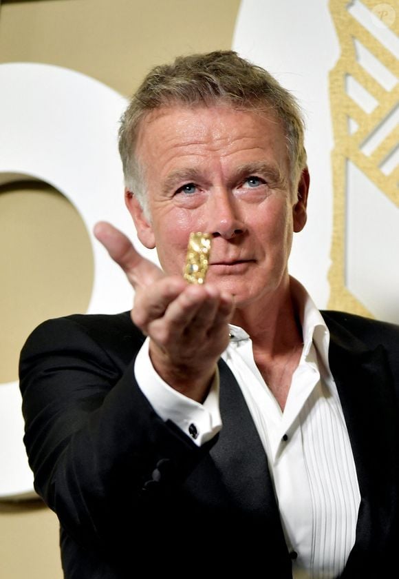 Franck Dubosc et son Cesario -  Photocall des lauréats (pressroom) de la 50ème cérémonie des César à l'Olympia à Paris le 28 février 2025

© Dominique Jacovides / Olivier Borde / Bestimage
