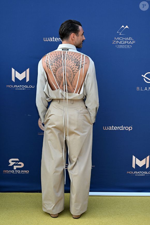 Jérémy Frérot - 11ème édition du Gala de charité de Patrick Mouratoglou à la Mouratoglou Academy & Resort à Biot le 21 juin 2025. Ce gala de prestige réunit chaque année les grandes figures du sport, du divertissement et de nombreux donateurs, mobilisés pour soutenir les jeunes talents du tennis mondial. © Bruno Bebert/Bestimage