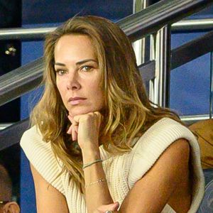 Alors âgé de 26 ans, très appréciée du public de LCI (où elle présentait les flashs infos de la matinale), la chaîne lui faisait une proposition importante : 

Melissa Theuriau au Parc des Princes le 6 septembre 2022 à Paris, France. Photo Laurent Zabulon/ABACAPRESS.COM