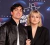 Pour rappel, la compagne de Florian Rossi était arrivée troisième grâce au vote du jury. N'ayant récolté que 50 points de la part du public, la pétillante blonde est finalement descendue à la 7ème place.
Florian Rossi et sa compagne Louane Emera au photocall de la 25ème cérémonie des "NRJ Music Awards (NMA)" au palais des Festivals et des Congrès de Cannes, France, le 10 novembre 2023. © Dominique Jacovides/Bestimage