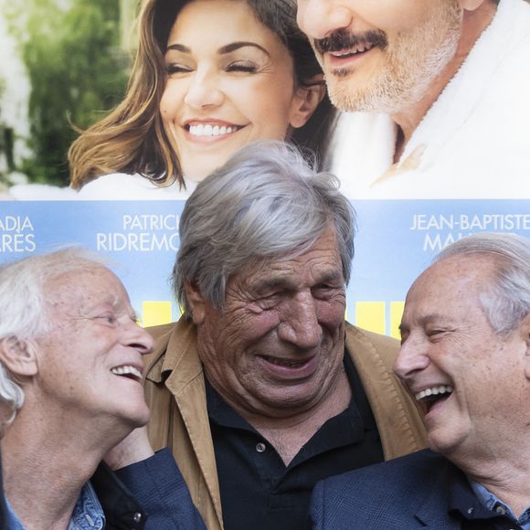 Jean-Pierre Castaldi, Dave et Patrick Braoudé étaient également présents.

Dave, Jean-Pierre Castaldi, Patrick Braoudé lors de la première du film "Toujours possible" au cinéma Le Balzac à Paris le 8 septembre 2025.

© Benjamin Babiz / Bestimage