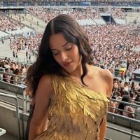 La jeune styliste Nadianna Senki reproduit la robe d’Aya Nakamura aux Jeux Olympiques pour son concert au Stade de France
