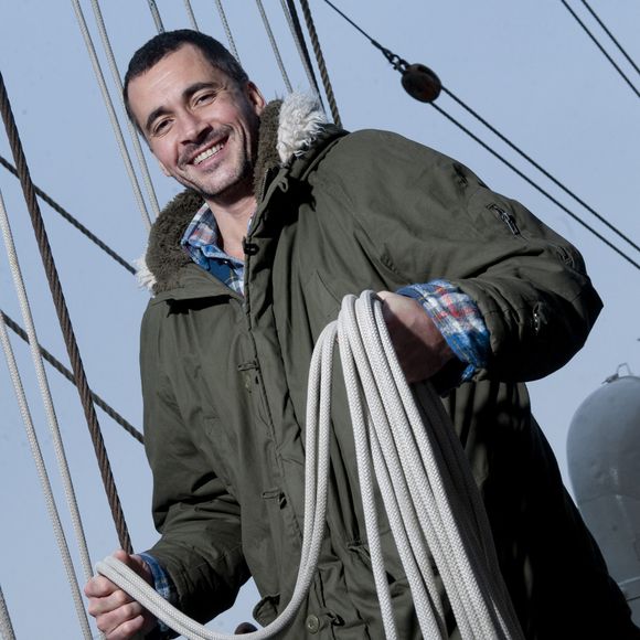 Olivier Minne, maître du quiz de la nouvelle émission de télévision de la RTBF 'Mercator' pose à Bruxelles, Belgique, le 15 janvier 2010. La nouvelle série d'aventures commence le 2 février. Photo by Danny Gys/Reporters/ABACAPRESS.COM