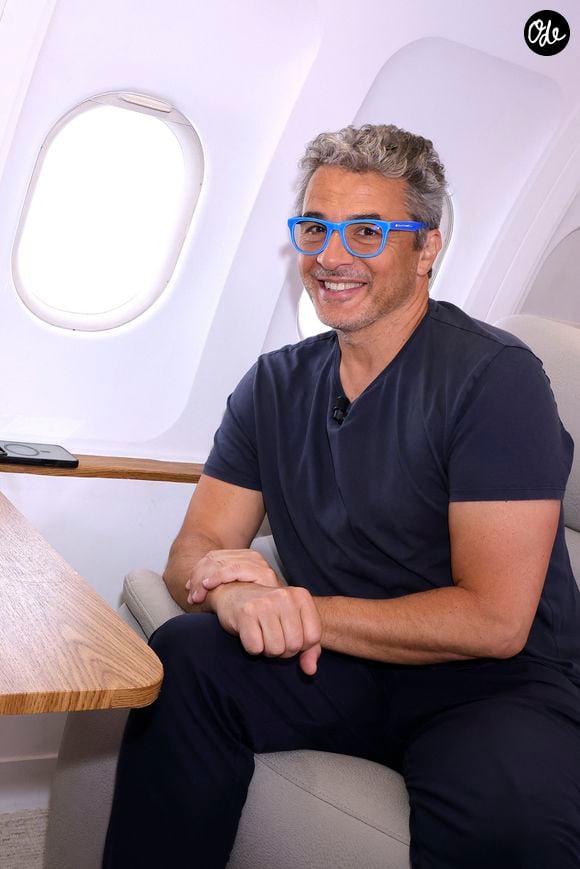 « Je suis passé d’un hôtel particulier dans le 16e à un HLM à Joinville », a-t-il confié à Jordan de Luxe dans l’émission Le Jet de Luxe, sur YouTube.

Exclusif - Julien Cohen lors de l'enregistrement de l'émission "Le jet de luxe" le 22 mai 2026 © Cédric Perrin / Bestimage