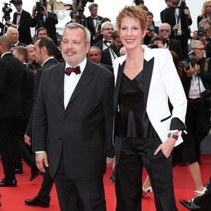 Depuis, les deux tourtereaux ont eu trois enfants ensemble, nés en 2007, 2011 et 2013, et ont aménagé dans une magnifique maison, dans un village de Touraine !

Natacha Polony et son mari Périco Légasse - Montée des marches du film "L'Amant Double" lors du 70ème Festival International du Film de Cannes. Le 26 mai 2017.
© Borde-Jacovides-Moreau / Bestimage