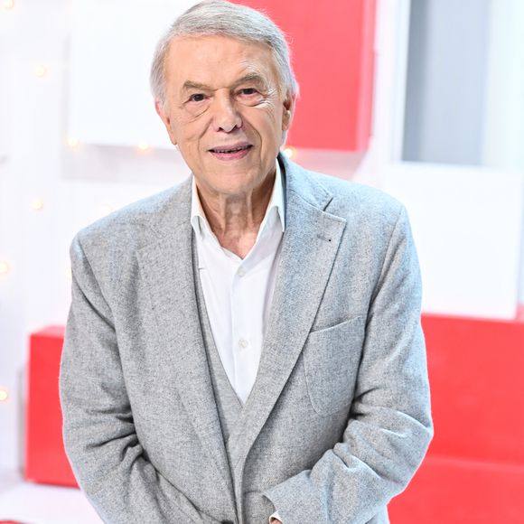 Exclusif - Salvatore Adamo - Enregistrement de l'émission "Vivement dimanche" au Studio Gabriel à Paris, présentée par M.Drucker et diffusée le 16 juin sur France 3
© Guillaume Gaffiot / Bestimage

|Exclusif - Enregistrement de l'émission "Vivement dimanche" au Studio Gabriel à Paris, présentée par Michel Drucker et diffusée le 16 juin sur France 3