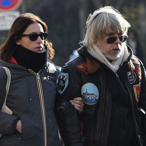 Renaud Séchan et Lola Séchan lors des obsèques de Thierry Séchan au cimetière de Montparnasse, le 16 janvier 2019 à Paris, en France. Photo : Abaca