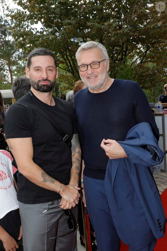 Exclusif - Hugo Manos et son compagnon Laurent Ruquier - Inauguration de la place Line Renaud a Rueil-Malmaison le 22 Juin 2024. © Jlppa / Bestimage