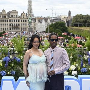 Rihanna, enceinte, et son compagnon A$AP Rocky (ASAP) aux arrivées et au photocall de la première du film Les Schtroumpfs au Mont des Arts à Bruxelles, Belgique © Jan De Meuleneir/Photonews/Bestimage