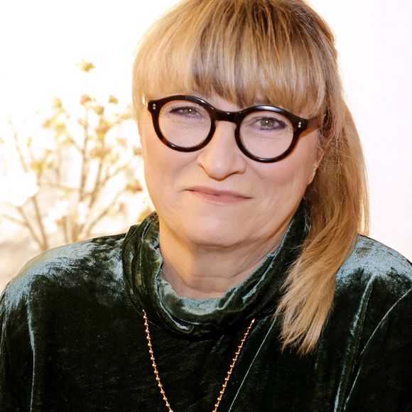 Depuis les années 80, Christine Bravo est une figure de la télévision française.

Exclusif - Portrait de Christine Bravo à Paris, le 16 janvier 2023.

Photo : Cédric Perrin/Bestimage