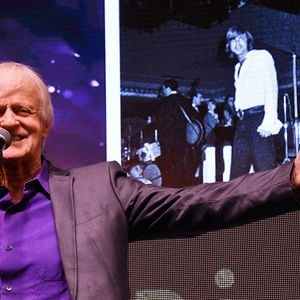 Exclusif - Dave en concert surprise durant la célébration des 50 ans du centre commercial CAP3000 le 21 novembre 2019. © Bruno Bebert/Bestimage