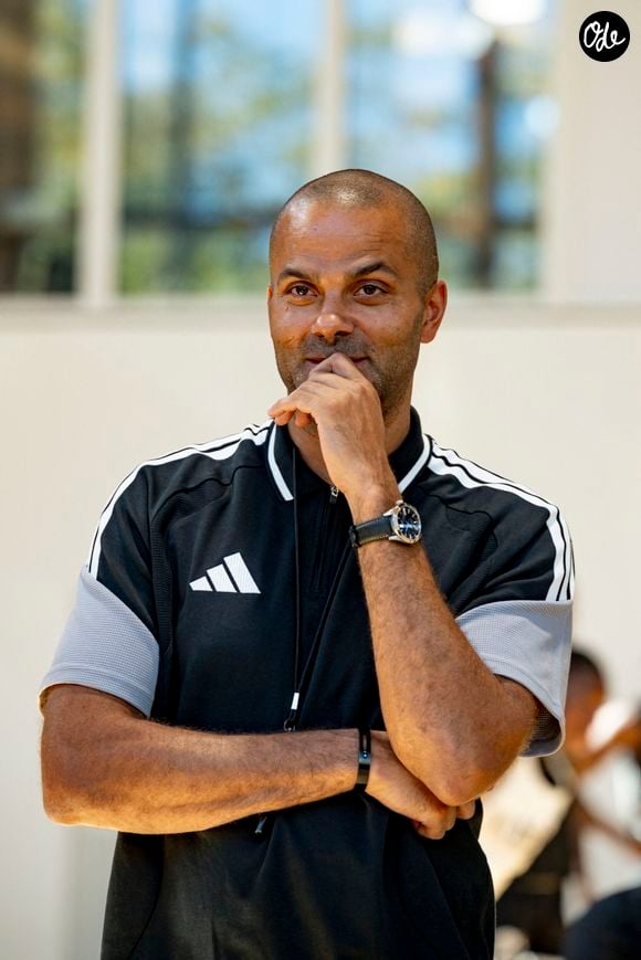 Tony Parker lors d'un entrainement ouvert à la presse à la Tony Parker Academy à Lyon le 04/09/2026. Photo Sandrine Thesillat / PsNewZ / Bestimage