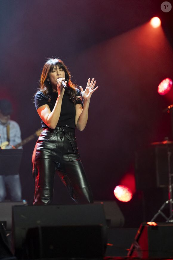 Nolwenn Leroy - Scène du Gala de la Fondation Recherche Alzheimer placée sous le signe de l’émotion et du partage avec un concert unique sur le thème "2 générations chantent pour la 3ème" à l’Olympia à Paris le 17 mars 2025. © Olivier Borde - Bertrand Rindoff/Bestimage