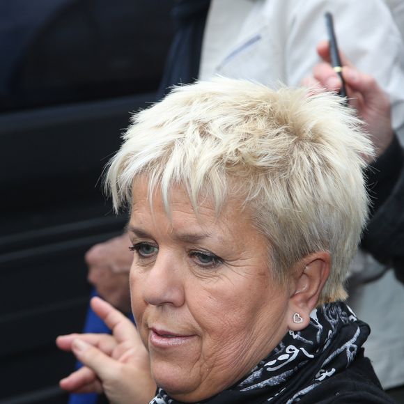 Exclusif - Mimie Mathy à l'enregistrement de l'émission "Vivement Dimanche" à Paris, le 5 novembre 2014.

Photo : Agence / Bestimage