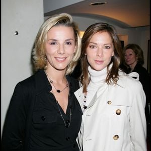 Exclusif - Mélissa Theuriau et Laurence Ferrari lors de la conférence de presse de la Rose Marie Claire au Press Club © Guillaume Gaffiot/Bestimage