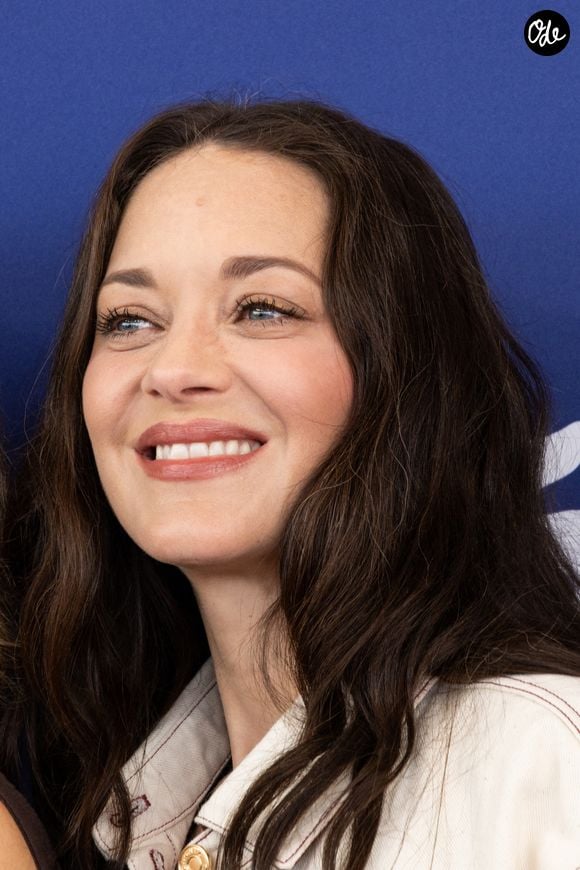 Le réalisateur et militant écologiste est mort à 44 ans des suites d’un cancer.

Marion Cotillard à la Mostra de Venise le 5 septembre 2026. ©SGPItalia