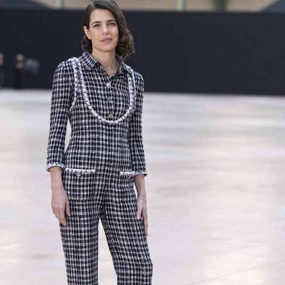 Charlotte Casiraghi au photocall du défilé Chanel Mode Féminine Prêt-À-Porter Automne/Hiver 2025-2026 lors de la Fashion Week de Paris (PFW) au Grand Palais, à Paris, France, le 11 mars 2025. © Olivier Borde/Bestimage