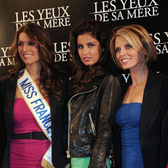 Chloe Mortaud, Miss France Laury Thilleman, Malika Menard, Sylvie Tellier et Alexandra Rosenfeld assistent à la première de 'Les yeux de sa mere' au Gamont Capucines à Paris, France, le 22 mars 2011. Photo by Giancarlo Gorassini/ABACAPRESS.COM