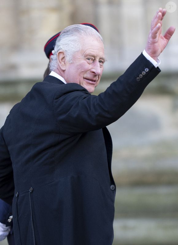 Ce jeudi 27 mars 2025, Clarence House a révélé dans un communiqué que Charles III avait été admis à la London Clinic de Marylebone à Londres pour observation, où sa belle-fille Kate Middleton - actuellement en rémission - a également été soignée. 

Le roi Charles III d'Angleterre et Camilla Parker Bowles, reine consort d'Angleterre, participent au Royal Maundy Service à York, où le roi distribuera cérémonieusement de petites pièces d'argent appelées "Maundy money", comme aumône symbolique aux personnes âgées. Le 6 avril 2023. (AGENCE / BESTIMAGE).