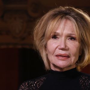 Exclusif - Clémentine Célarié lors de l'enregistrement de l'émission "Olympiascope" au théâtre Antoine, présentée par B.Montiel et diffusée le 2 mai 2025 sur Olympia TV, au théâtre Antoine à Paris, France, le 18 février 2025. © Denis Guignebourg/Bestimage