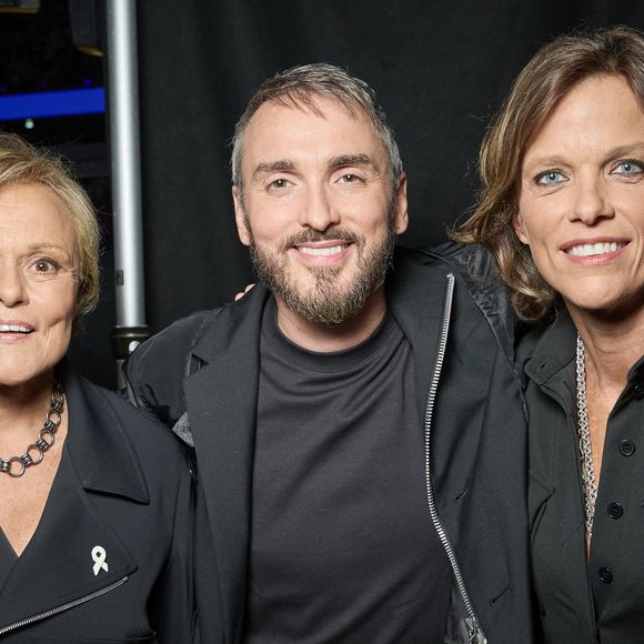 Muriel Robin, Christophe Willem, Anne Le Nen - Backstage - Enregistrement du concert "Nos voix pour toutes", au profit de La fondation des femmes, à l'Adidas Arena à Paris, diffusée le 11 décembre sur TMC
Photo par Cyril Moreau-Coadic Guirec / Bestimage