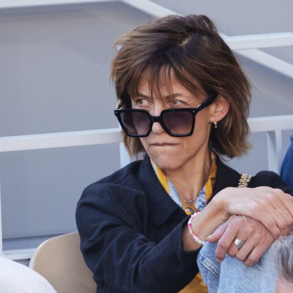 Sophie Marceau est devenue très célèbre grâce à son rôle dans le film "La Boum".

Sophie Marceau - Célébrités dans les tribunes de la finale homme des Internationaux de France de tennis de Roland Garros à Paris. © Jacovides-Moreau/Bestimage