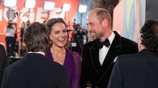 Diamants, améthystes et perles : Kate Middleton est allée puiser dans les trésors de Lady Diana et Elizabeth II pour sa sortie avec William et Tom Cruise