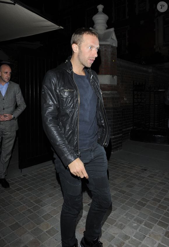 Chris Martin arrive à la soirée "Chiltern Firehouse" à Londres, le 24 mai 2014