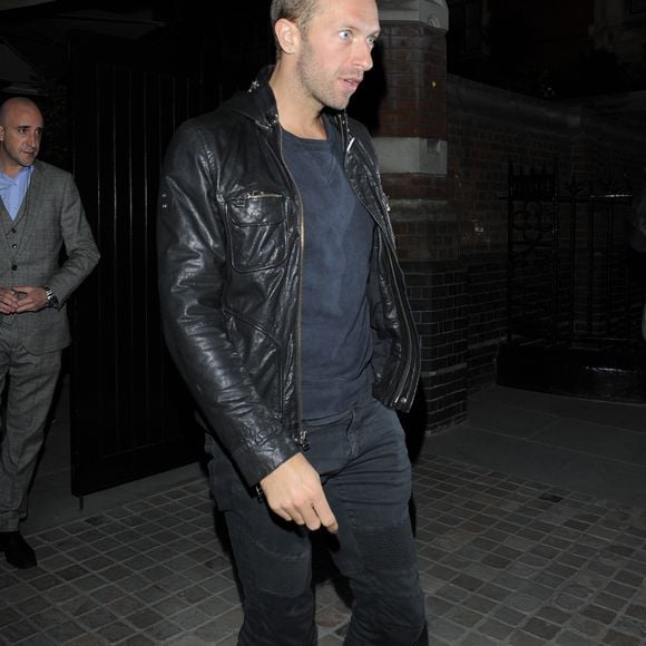 Chris Martin arrive à la soirée "Chiltern Firehouse" à Londres, le 24 mai 2014