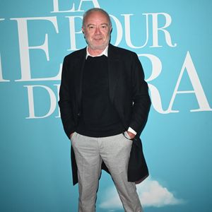 Le réalisateur partage également un fort lien avec le Pays basque, région chère à son épouse Coralie.

Olivier Baroux - Avant-première du film "La Vie pour de vrai" au cinéma Pathé Wepler à Paris le 18 avril 2023. © Coadic Guirec/Bestimage