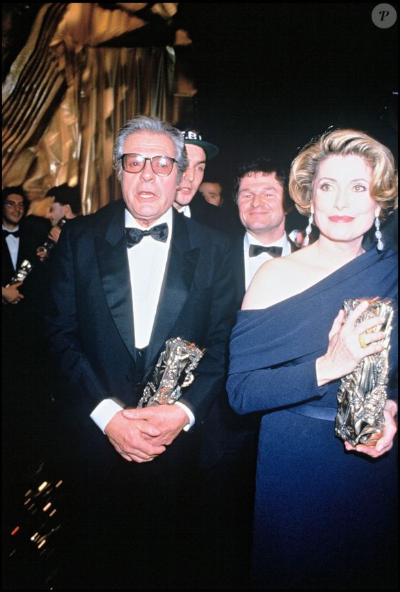Marcello Mastroianni et Catherine Deneuve lors des César en 1993
©AGENCE / BESTIMAGE