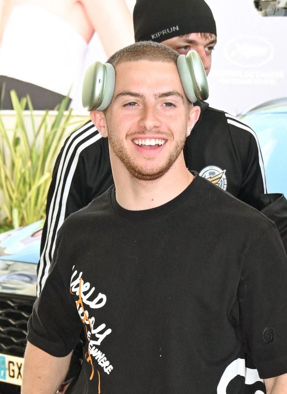 Dans un extrait de "C à vous" publié sur Instagram, Michou est revenu sur cette période difficile. 

Michou arrive à l'Hôtel Martinez lors du 78ème Festival de Cannes 2025. Cannes, France le 13 mai 2025. Photo by IPA/Abacapress.com