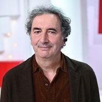 "Je l'ai accompagnée comme j'ai pu" : François Morel évoque les derniers mois de sa femme, emportée à 67 ans après des années de traitement