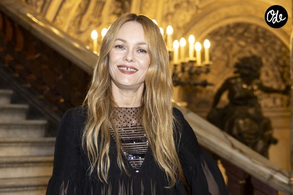 Vanessa Paradis au photocall du deuxième défilé de mode Chanel Haute-Couture automne-hiver 2024/2025 au palais Garnier lors de la Fashion Week de Paris, France, le 25 juin 2024. © Olivier Borde/Bestimage